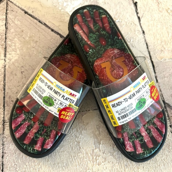Meow Wolf Omega Mart Party Platter Slides Unisex Ready to Wear Slipper Sz 9.5 - Picture 12 of 13